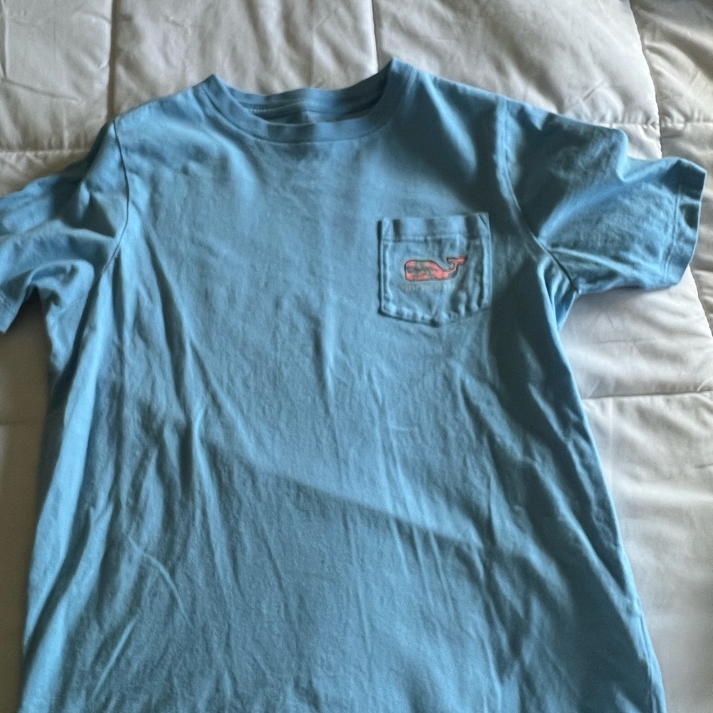 Vineyard Vines t shirt